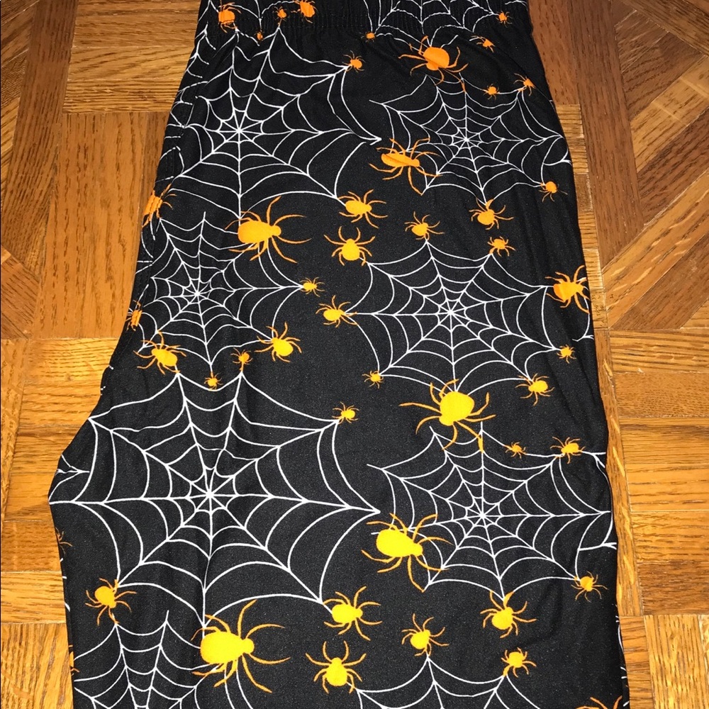Halloween Spider Web Butter Cream Leggings
